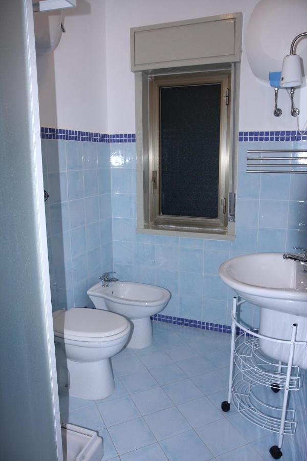 La Casa Gialla Trabia Luaran gambar
